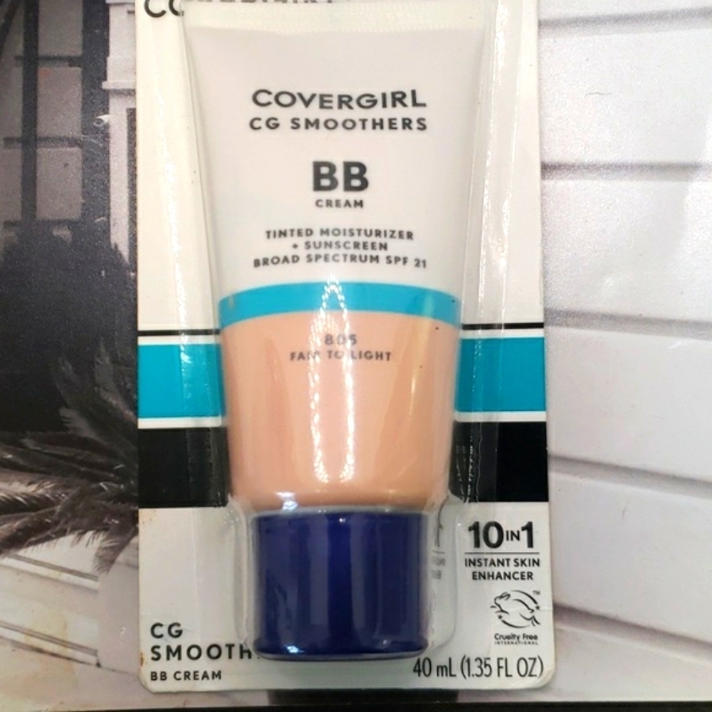 NWT Covergirl BB Cream Fair to Light Tinted Moisturizer Foundation - Picture 2 of 5